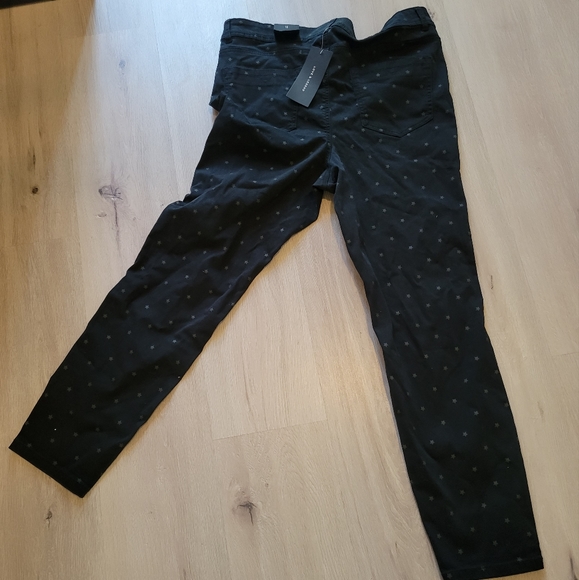 Love and Legend Star Print Skinny Jeans - Picture 3 of 4